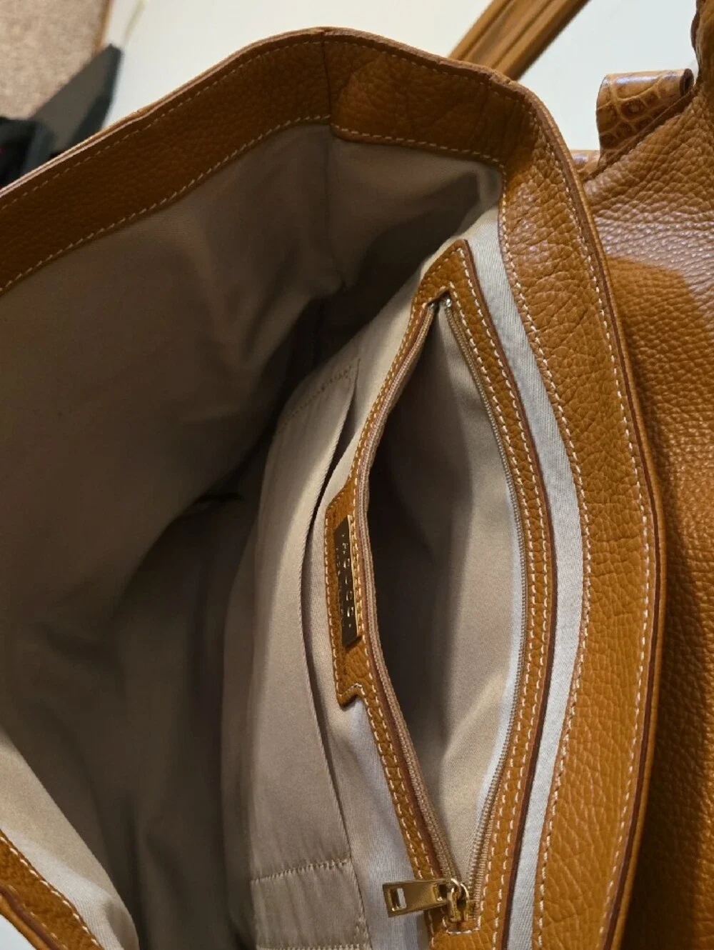 IACUCCI Italy Croc-Embossed & Pebbled Leather Flap Satchel Bag – Honey/Tan
